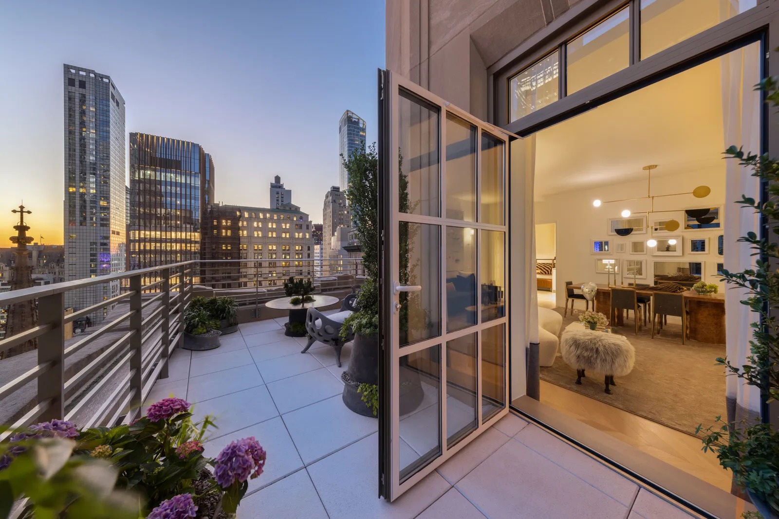 Window service and repair technician New York City